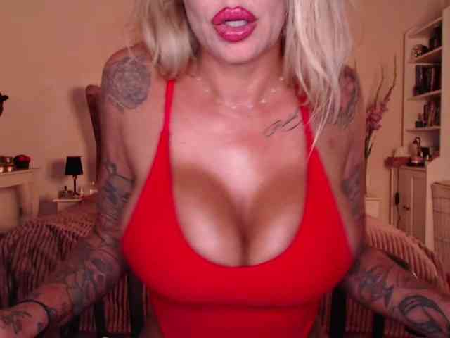 desireSADIE webcam