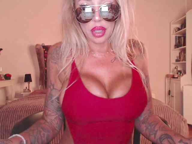 desireSADIE webcam