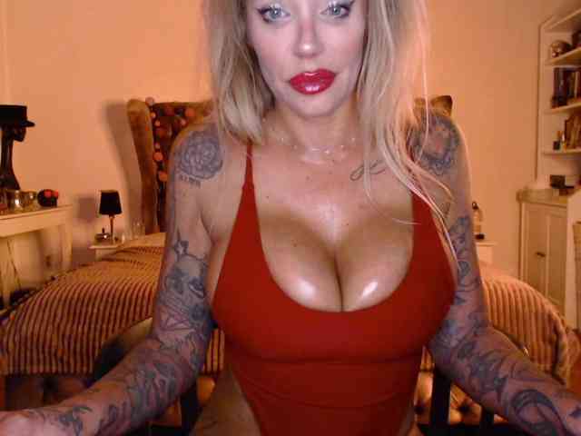 desireSADIE webcam