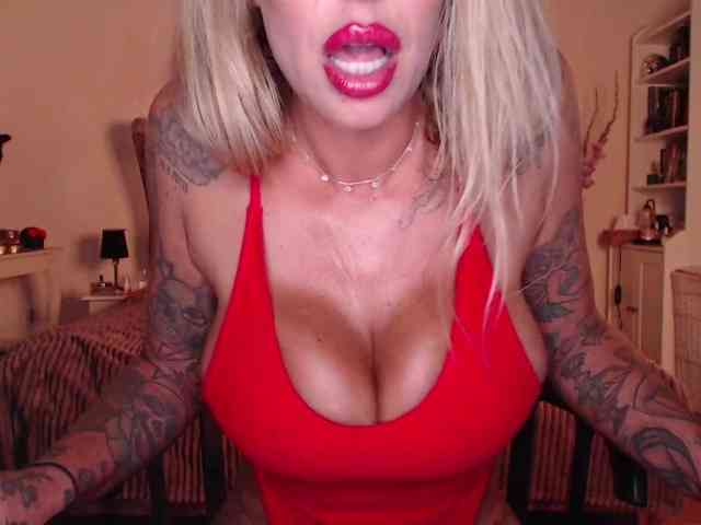 desireSADIE webcam