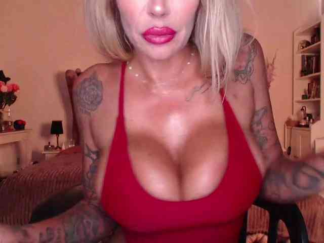 desireSADIE webcam