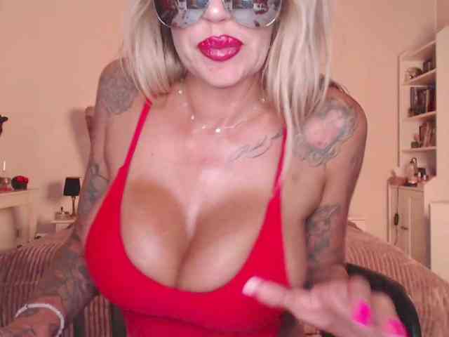 desireSADIE webcam
