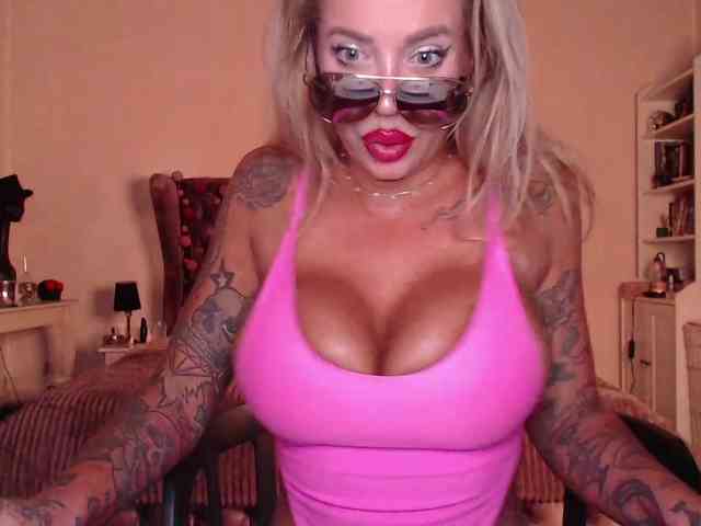desireSADIE webcam