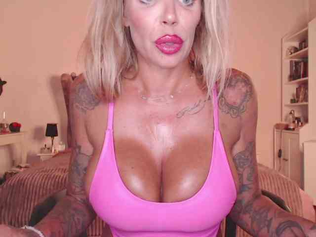 desireSADIE webcam