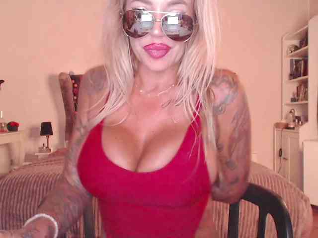 desireSADIE webcam