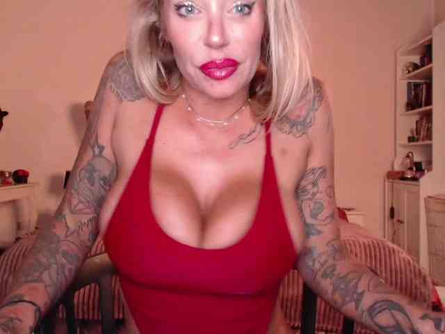 desireSADIE webcam