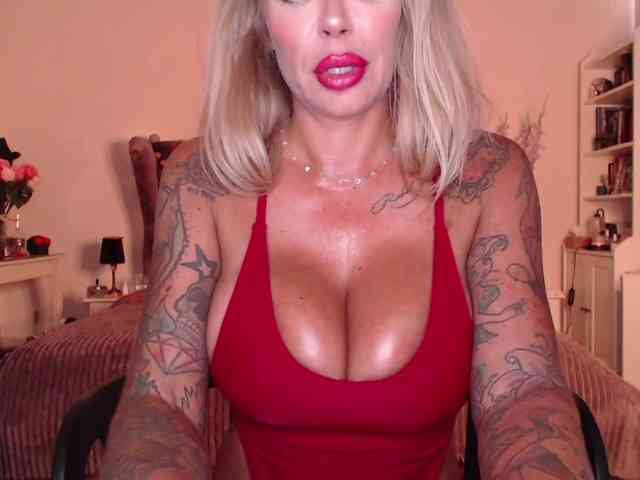 desireSADIE webcam