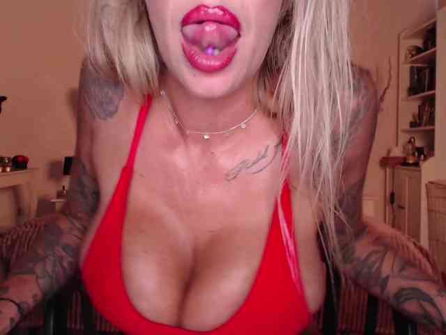 desireSADIE webcam