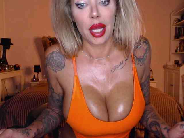 desireSADIE webcam