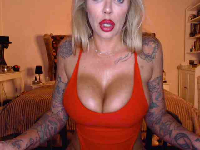 desireSADIE webcam