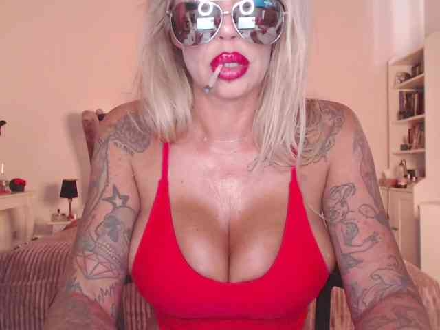 desireSADIE webcam