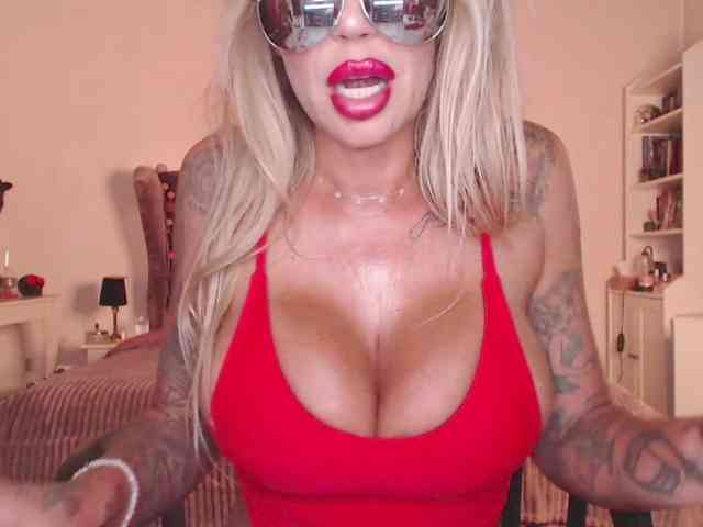 desireSADIE webcam