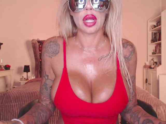 desireSADIE webcam