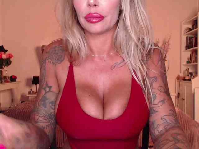 desireSADIE webcam