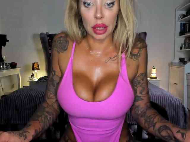 desireSADIE webcam