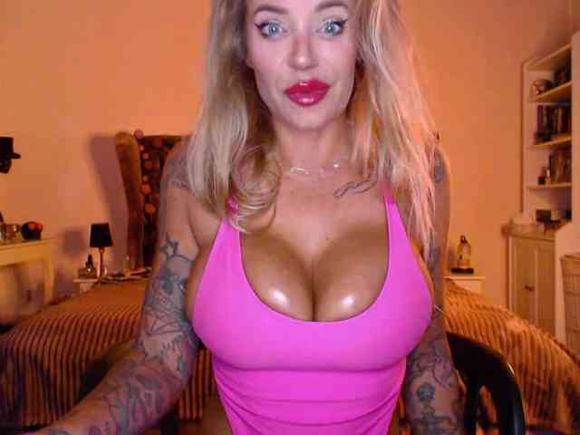 desireSADIE webcam
