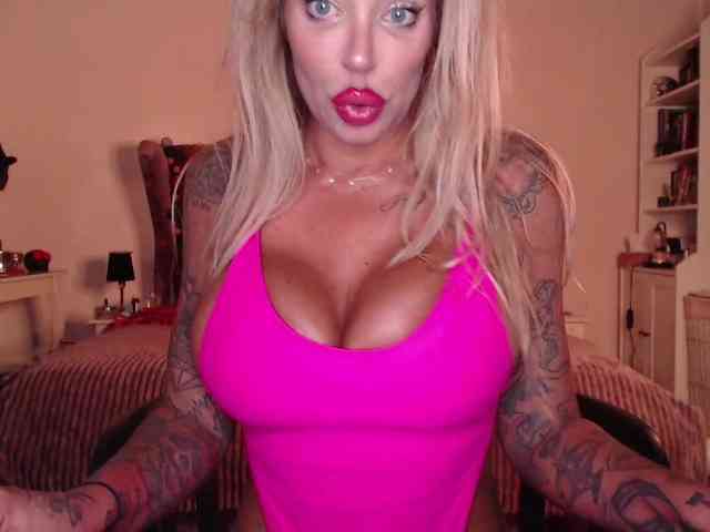 desireSADIE webcam