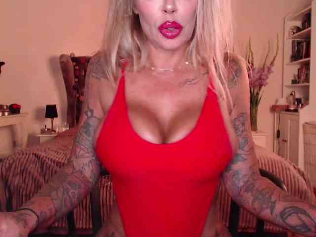 desireSADIE webcam