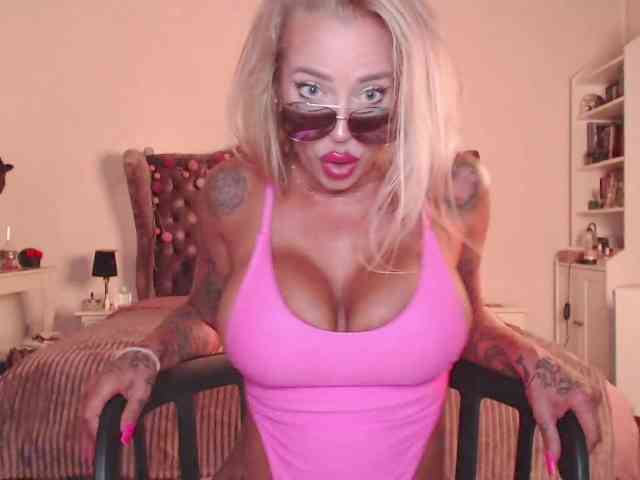 desireSADIE webcam