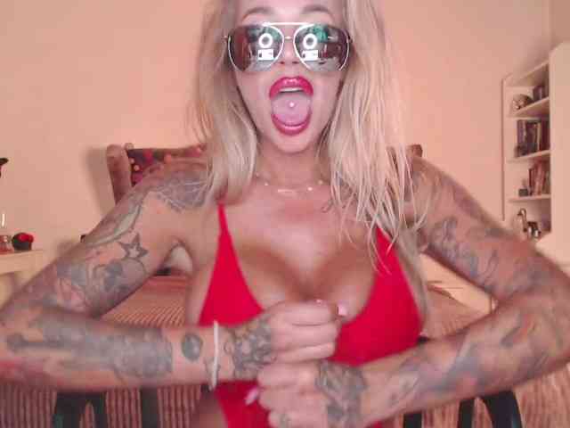 desireSADIE webcam