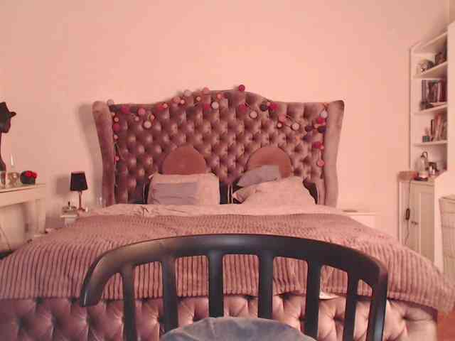 desireSADIE webcam