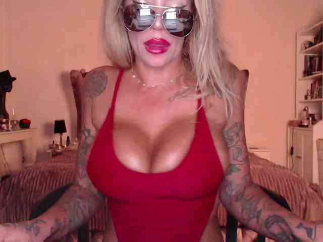 desireSADIE webcam