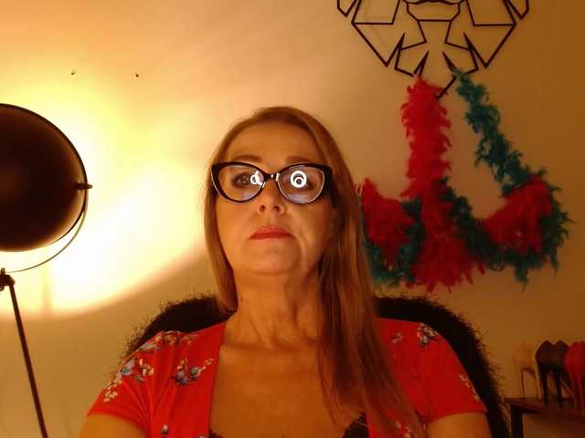 perfectLEA live webcam show
