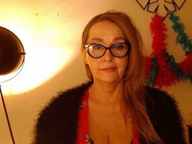 perfectLEA live cam on BongaCams