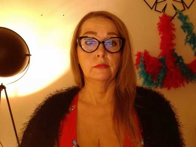 perfectLEA live cam on BongaCams