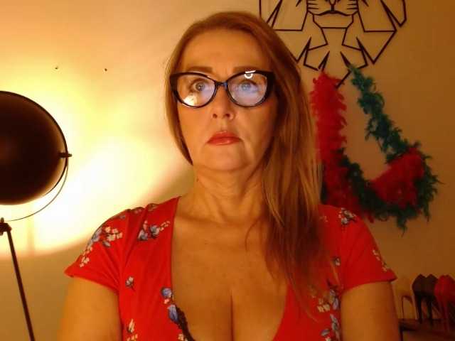 perfectLEA live cam on BongaCams