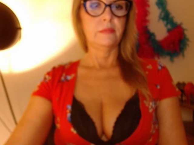 perfectLEA live cam on BongaCams