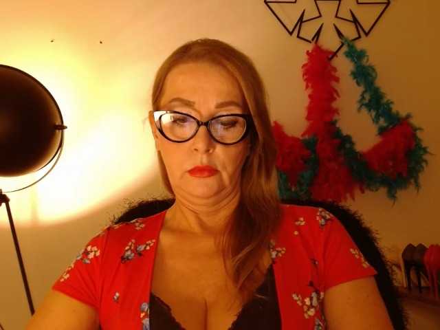 perfectLEA live cam on BongaCams