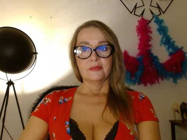 perfectLEA live cam on BongaCams