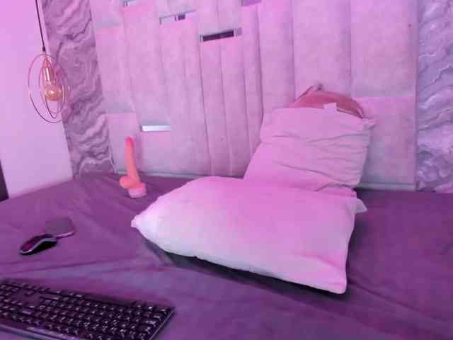 SandieLuxx Sex Cam Show