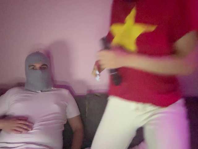 Kitysfeet live cam on BongaCams