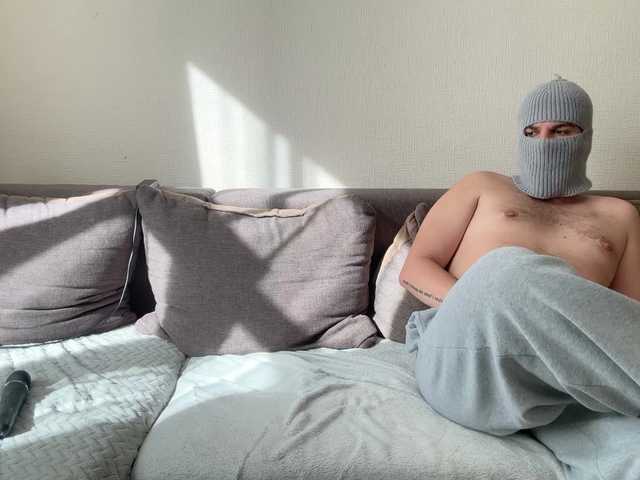 Kitysfeet live cam on BongaCams