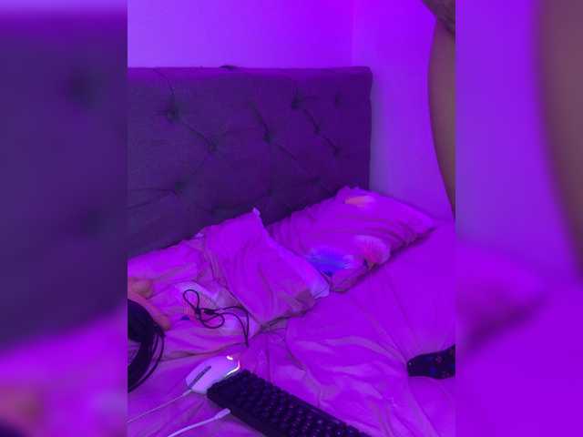 Julirosee live cam on BongaCams