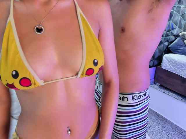 TinaandJhon webcam