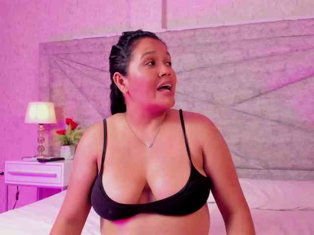 PaulaAlvarez PaulaAlvarez