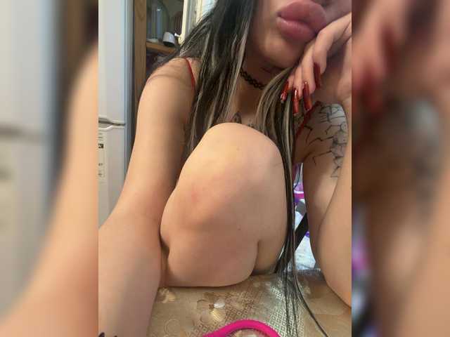 Kisa5678 live cam on BongaCams