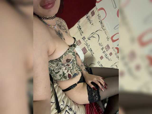 Kisa5678 live cam on BongaCams