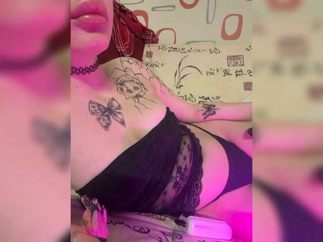 Kisa5678 live cam on BongaCams