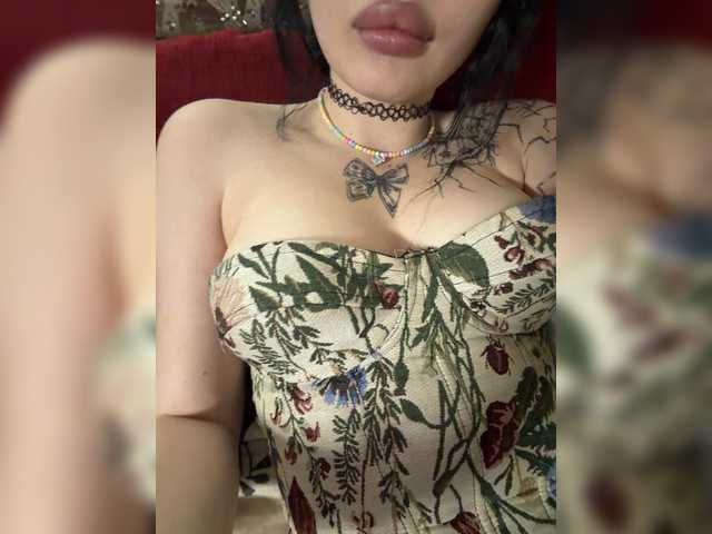 Kisa5678 live cam on BongaCams