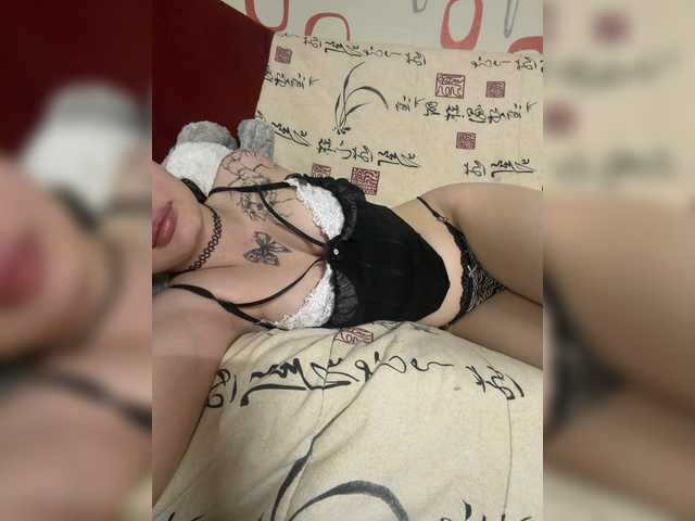Kisa5678 live cam on BongaCams