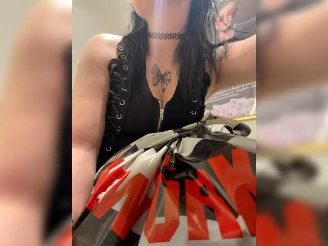 Kisa5678 live cam on BongaCams