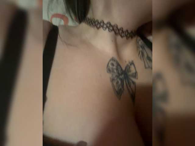 Kisa5678 live cam on BongaCams