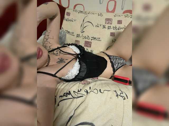Kisa5678 live cam on BongaCams