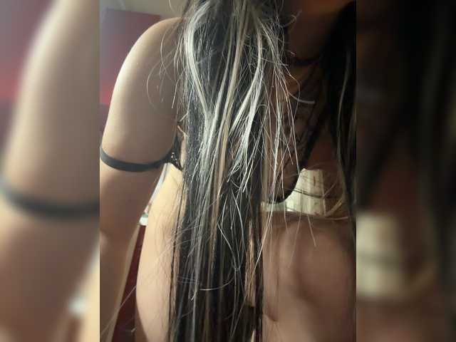Kisa5678 live cam on BongaCams