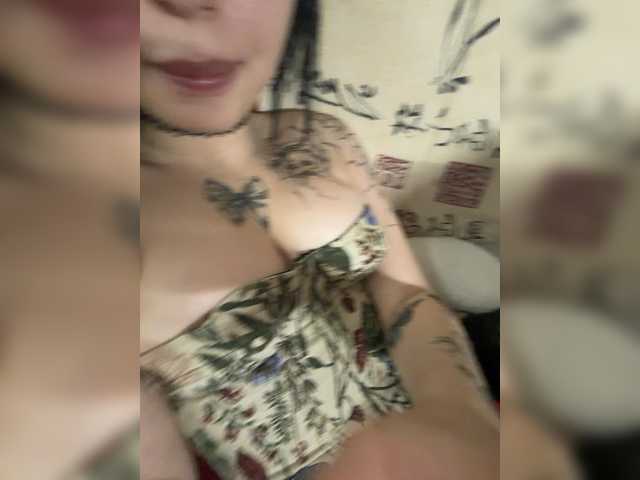 Kisa5678 live cam on BongaCams