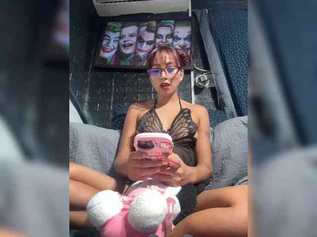Sweet-foxy17 webcam